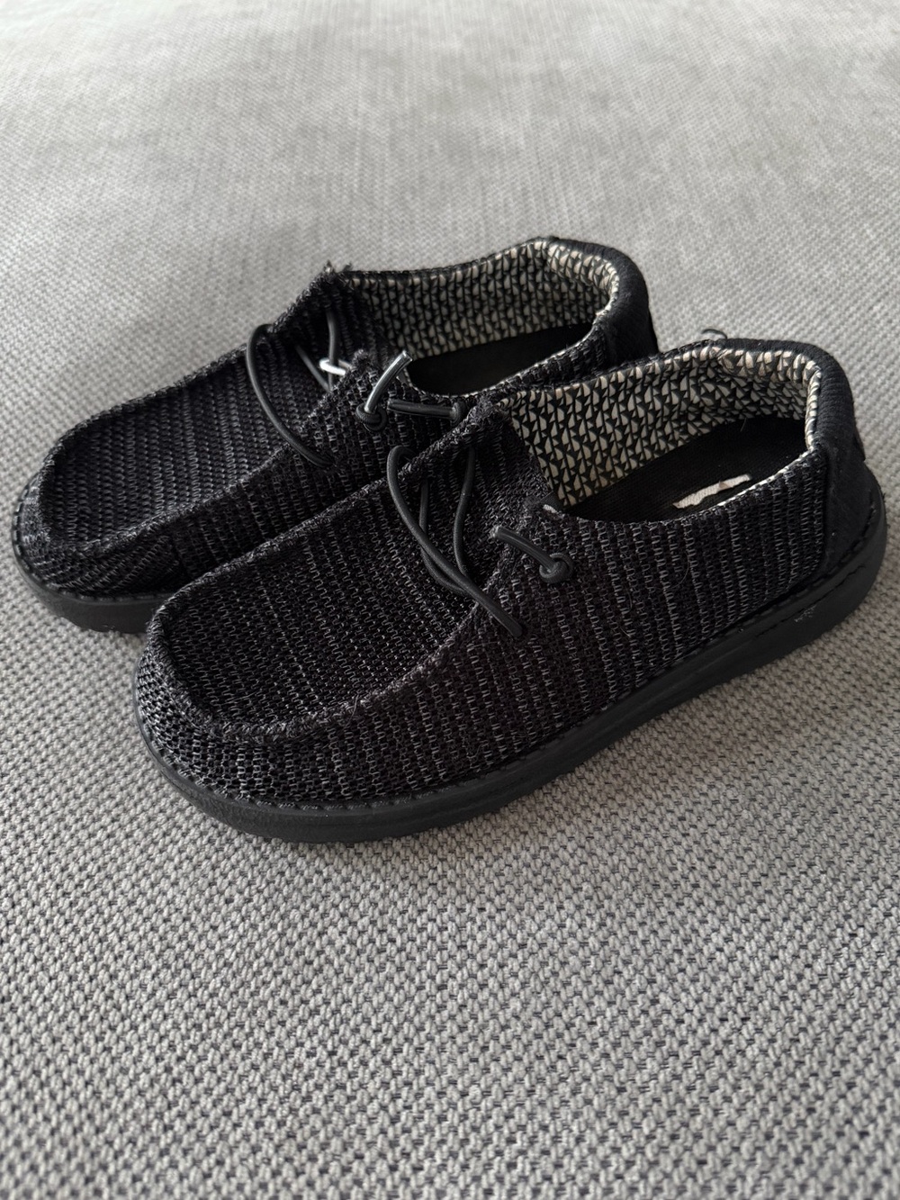 Hey Dude Wally Youth Stretch Sox Black Slip On Shoes Boys Size 1